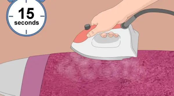 Instrucciones para como limpiar el terciopelo: plancha con vapor sobre un paño blanco durante 15 segundos.