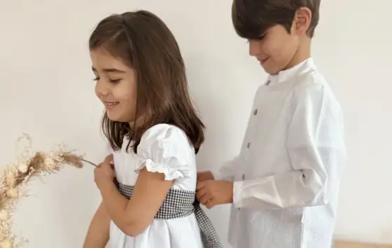 Hermanos de comunión - cómo vestirlos sin recargar el look